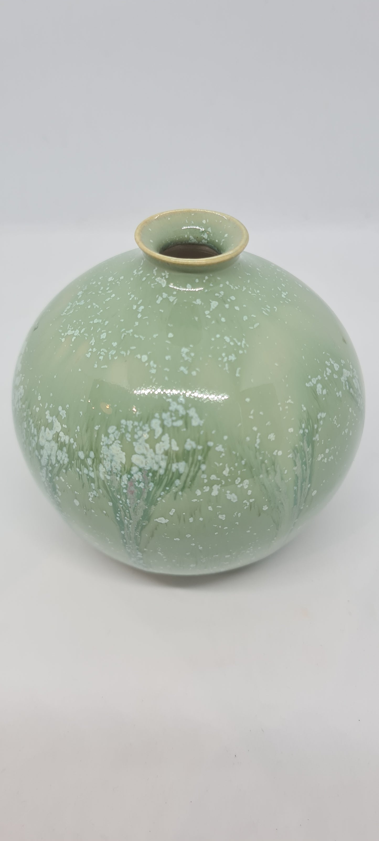 Small green/blue dripping smooth glaze vase 1.