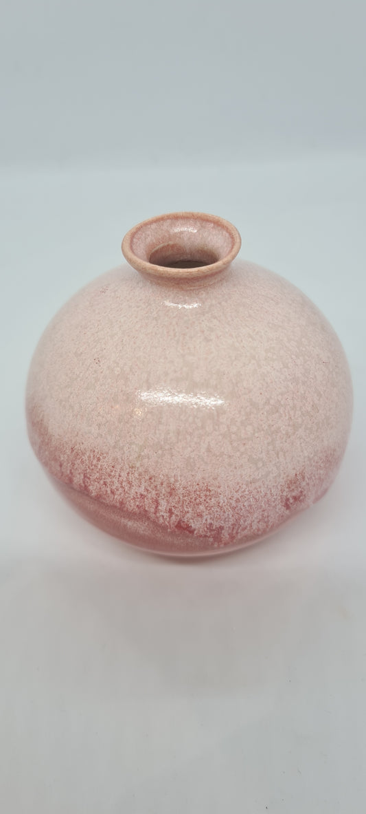 Small pink smooth glazed vase