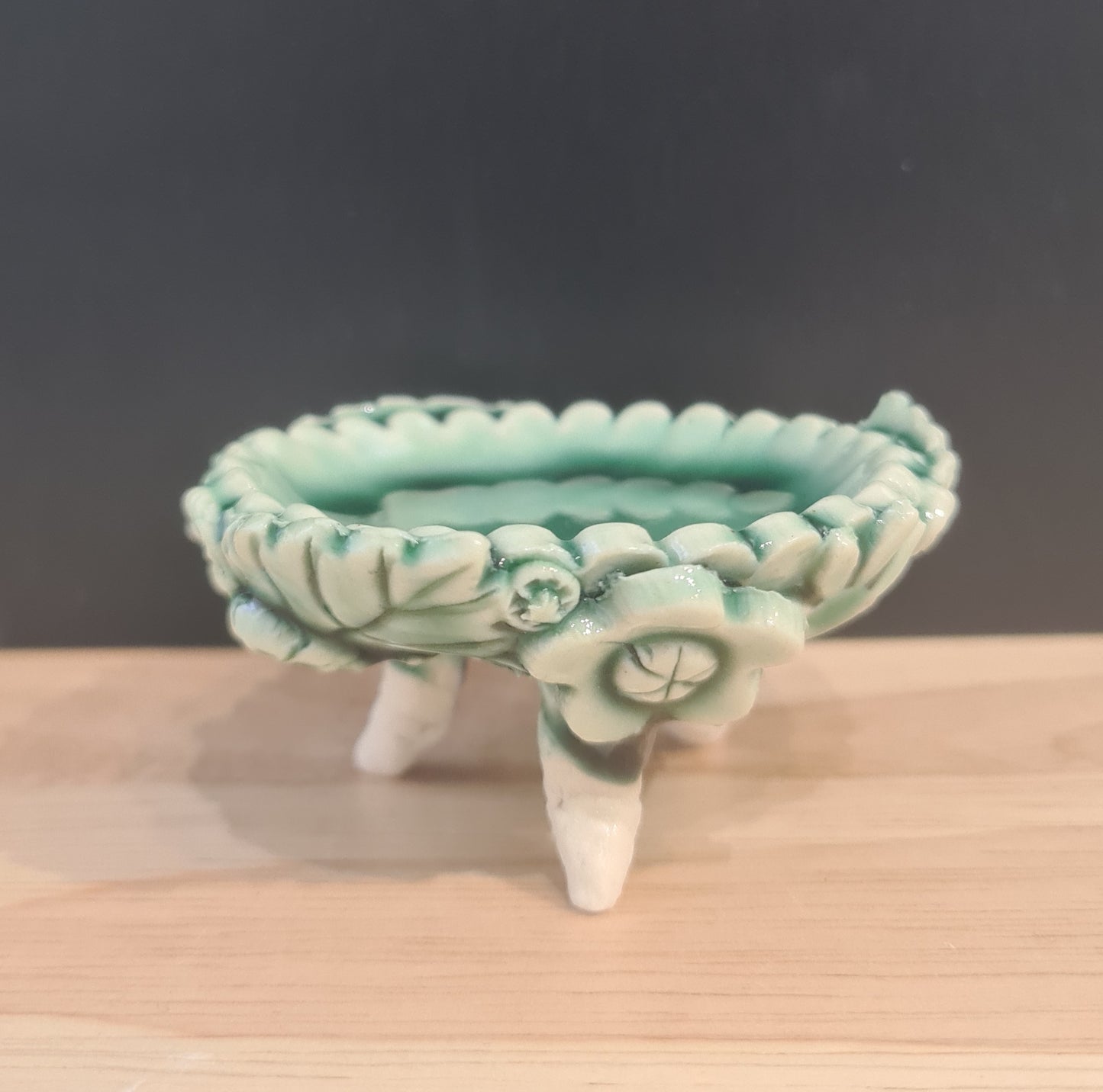 Mini Green Gloss Stands