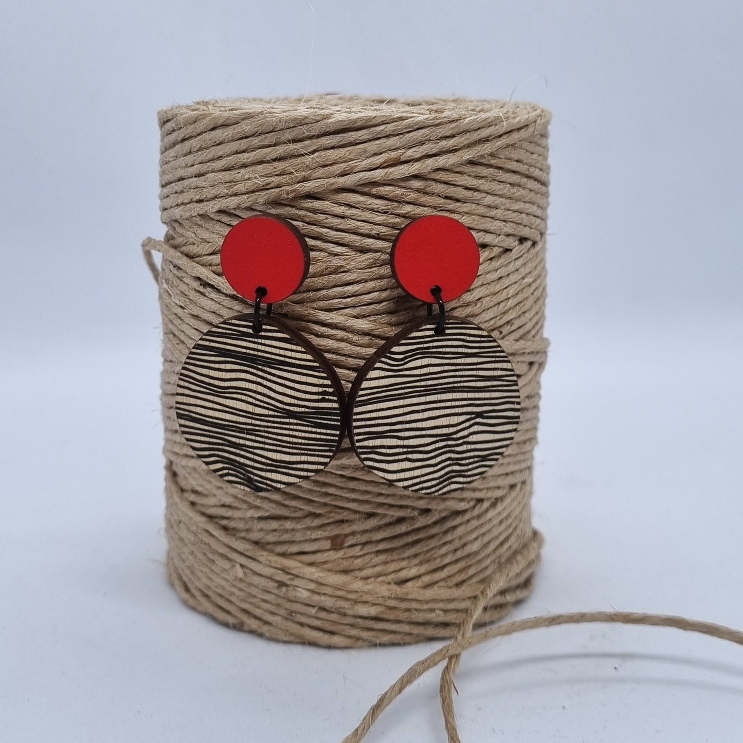 Scoops Stud Earrings Lines Red