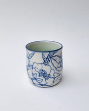 Load image into Gallery viewer, Small Camelia Cups
