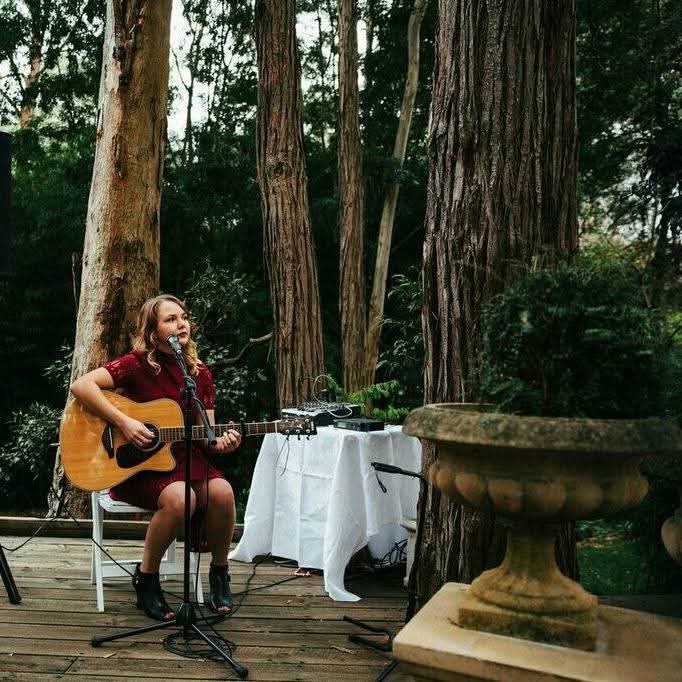 LIVE MUSIC AT GALLERY NWC KATOOMBA - LOUISE GORYL