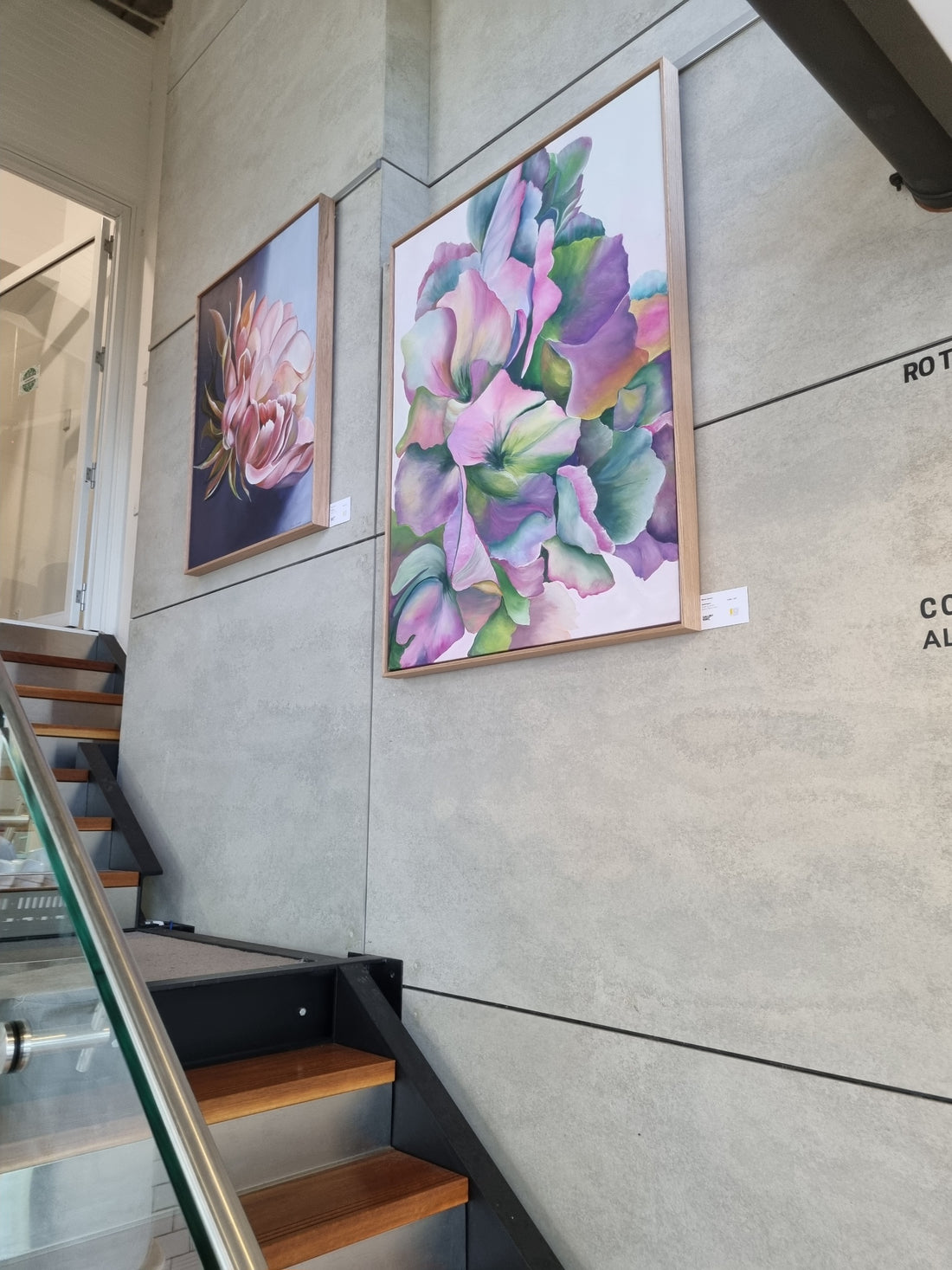 MERON SOMERS FLORAL PAINTINGS - WOTSO NEUTRAL BAY