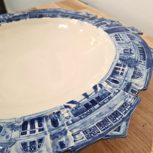 Katoomba in the Round by Victoria Stiff