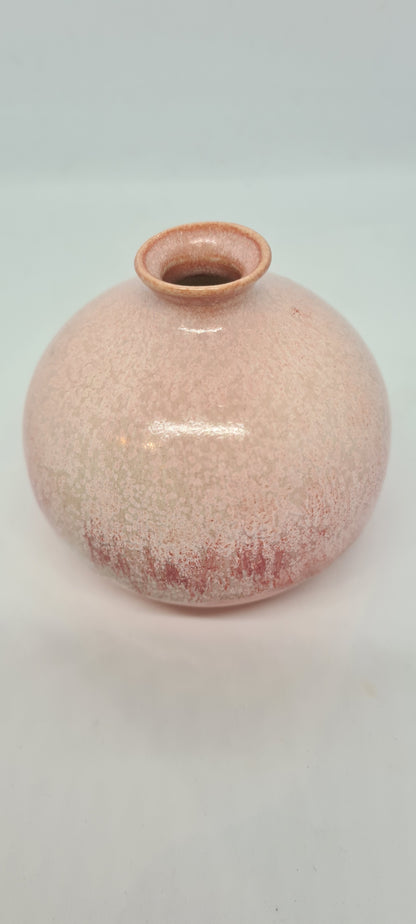 Small pink smooth glazed vase