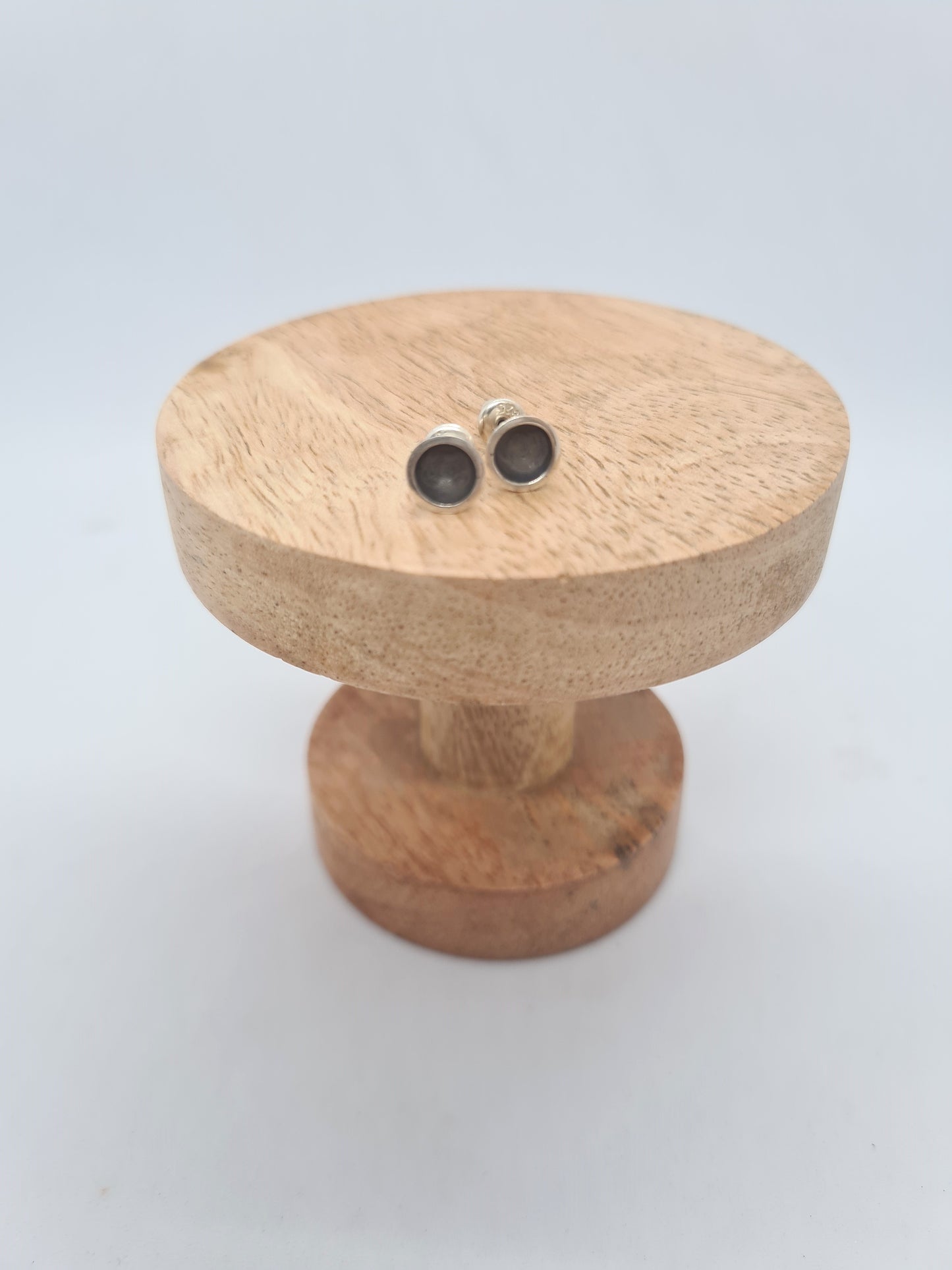 Black Hole Studs