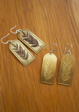 Load image into Gallery viewer, Etched Brass Metal Earrings - Byfield Fern Rectangle
