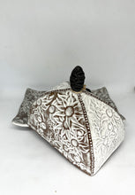 Load image into Gallery viewer, Flannel Flower Butter Dish
