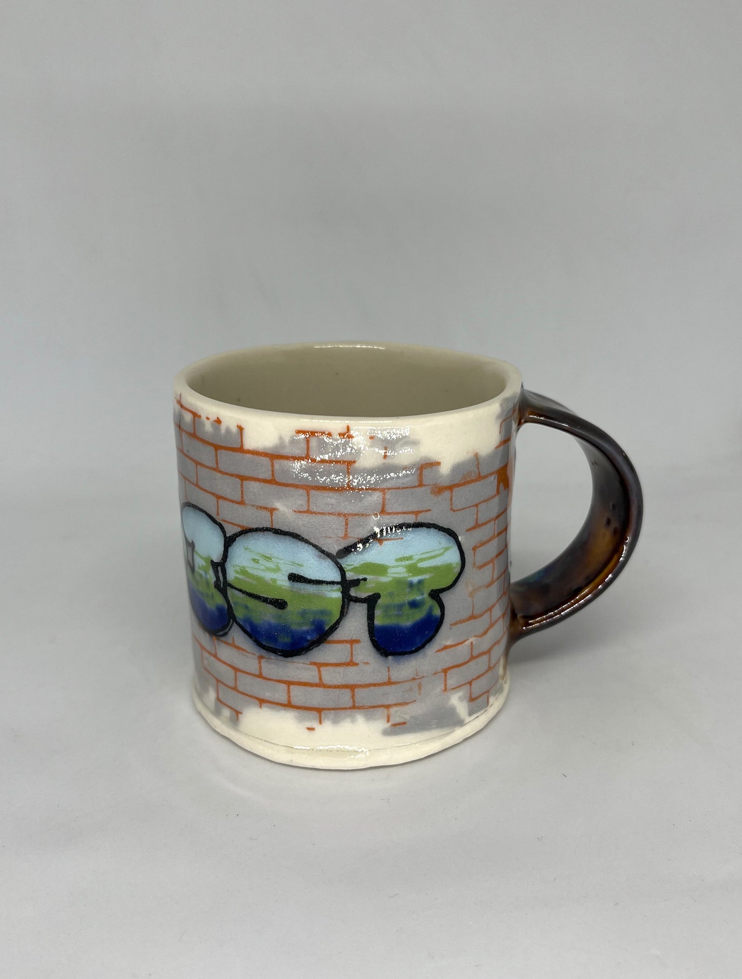 Graffiti Mug - Resist