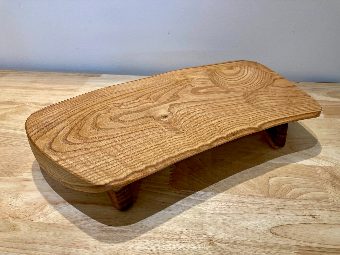 Platters with legs